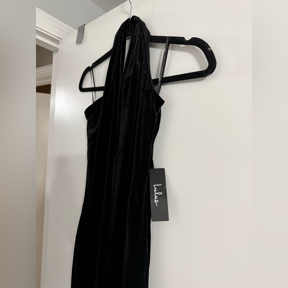 Lulu's Chic Black One-Shoulder Gown - Picture 5 of 6